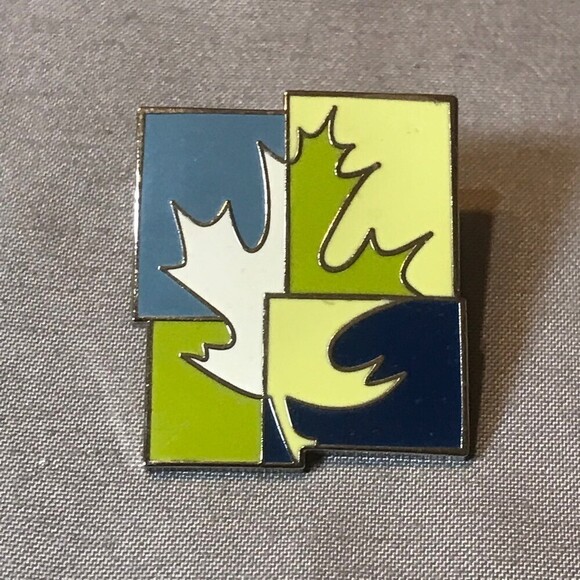 Holden Arboretum Lapel Pin Leaf - Picture 1 of 3